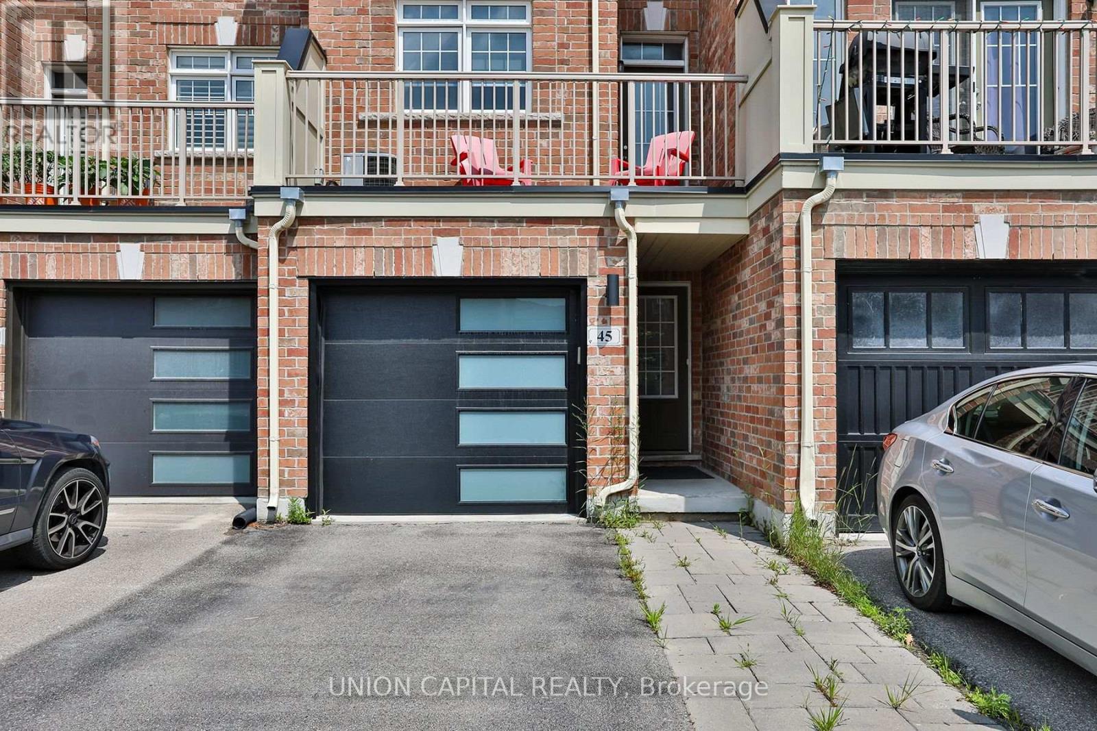 Property at 45 DUNDAS WAY image 3