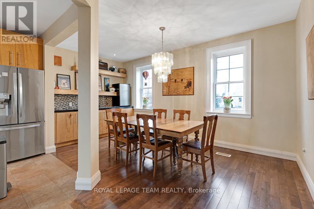 52 Main Street, Merrickville-Wolford, Ontario  K0G 1N0 - Photo 20 - X12279281