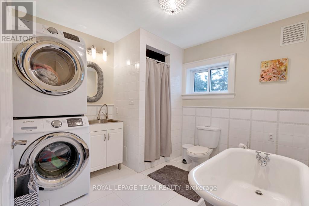 52 Main Street, Merrickville-Wolford, Ontario  K0G 1N0 - Photo 32 - X12279281