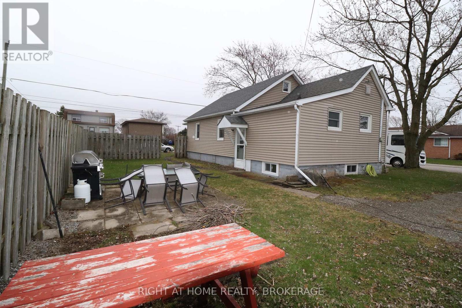 Property at 91 KNOLL STREET image 5