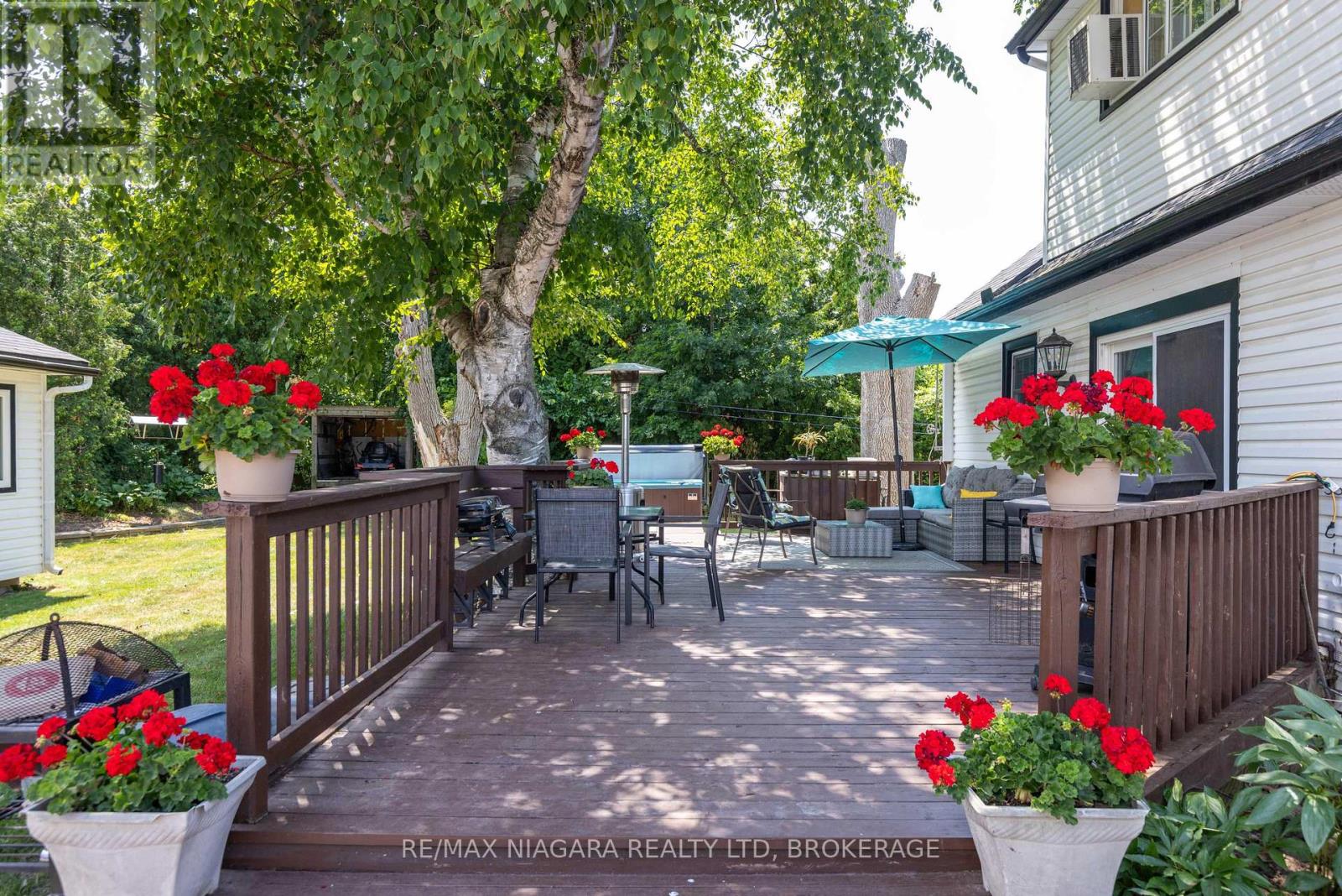 Property at 649 LAKESHORE ROAD image 4
