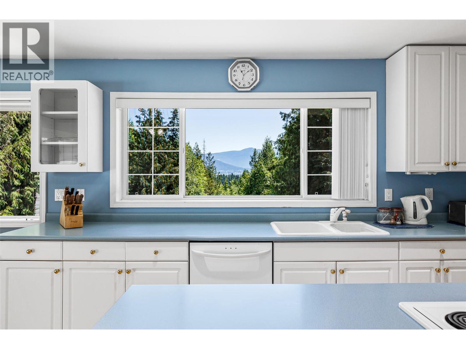 1548 Teetzel Road, Creston, British Columbia  V0B 1G7 - Photo 10 - 10355223