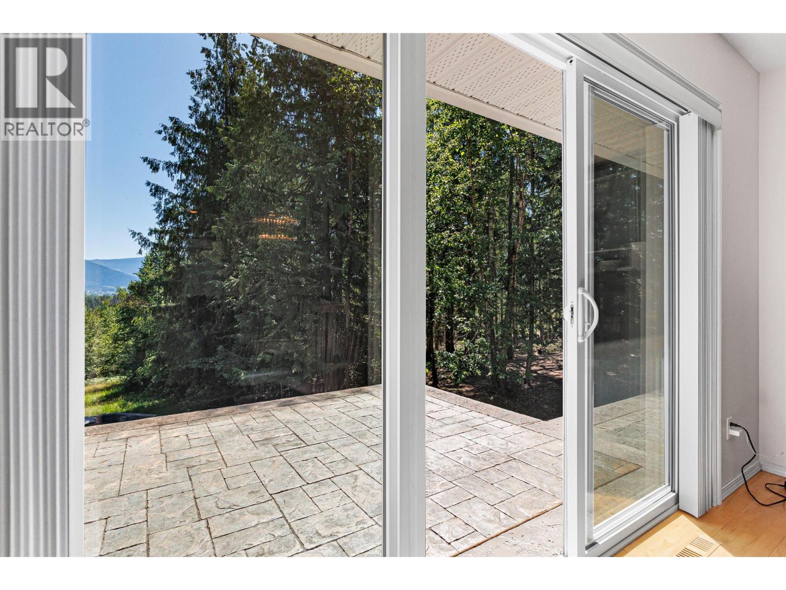 1548 Teetzel Road, Creston, British Columbia  V0B 1G7 - Photo 5 - 10355223