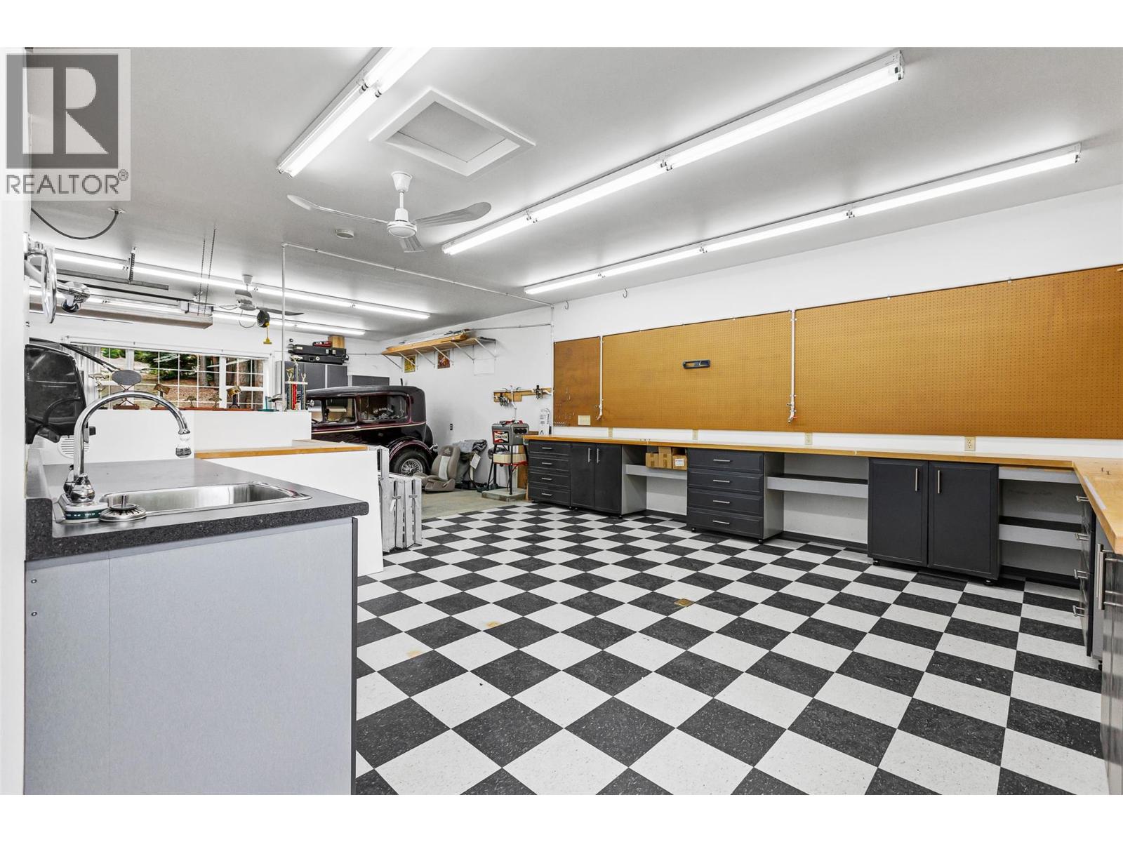 1548 Teetzel Road, Creston, British Columbia  V0B 1G7 - Photo 51 - 10355223