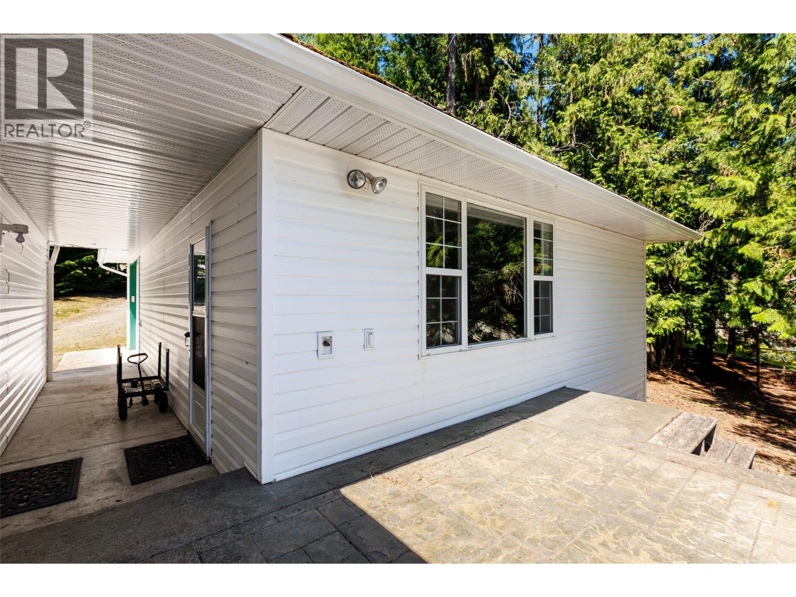 1548 Teetzel Road, Creston, British Columbia  V0B 1G7 - Photo 63 - 10355223