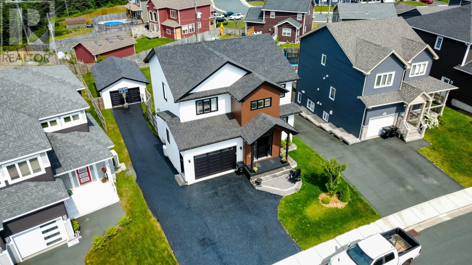 Property at 34 Pepperwood Drive image 3
