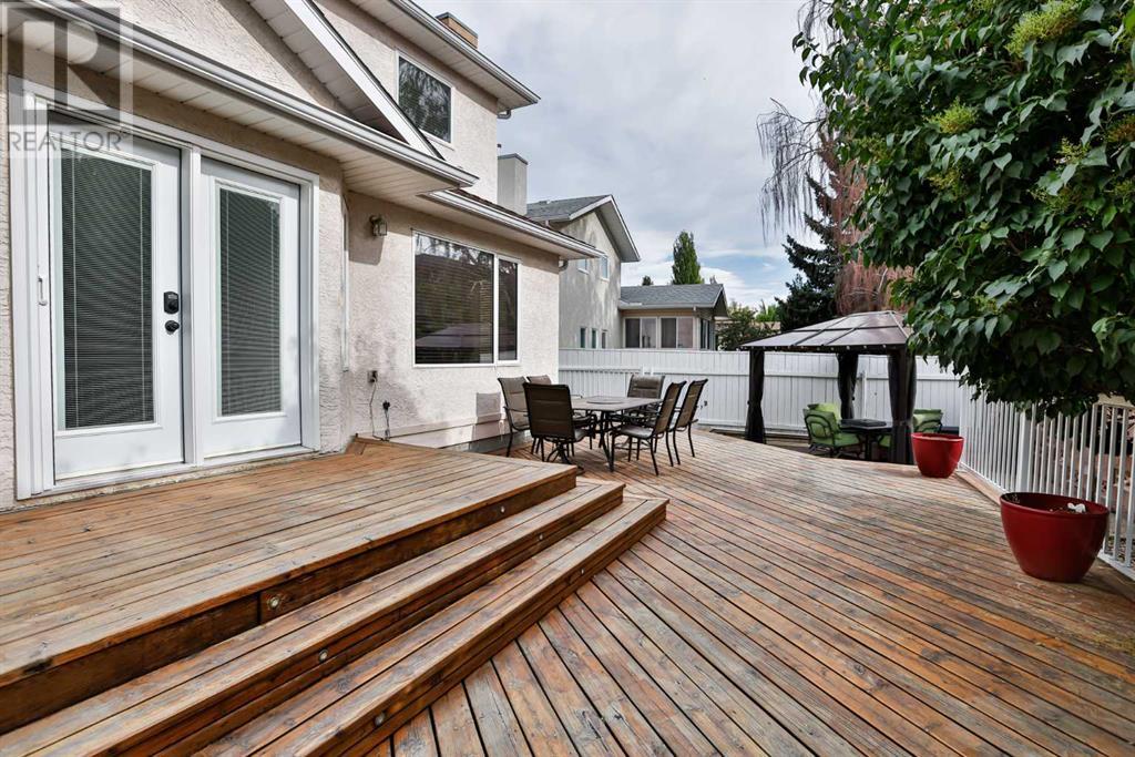 Property at 2512 23 Street S image 2