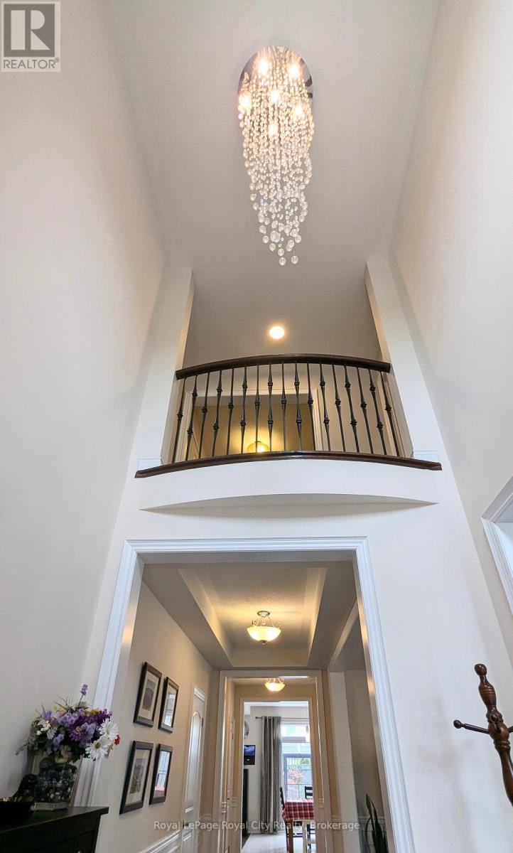39 Dalmeny Drive, Brampton, Ontario  L6X 2Y4 - Photo 18 - W12278313