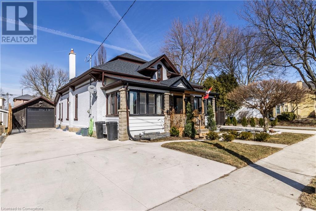 Photo 3 of 50 for 30 Erie Street