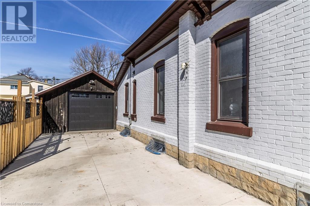 Photo 5 of 50 for 30 Erie Street