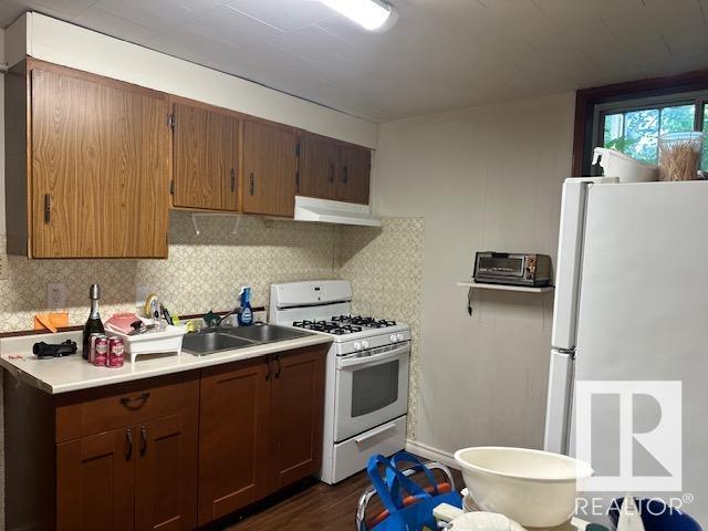 Property at 10912 155 ST NW image 3