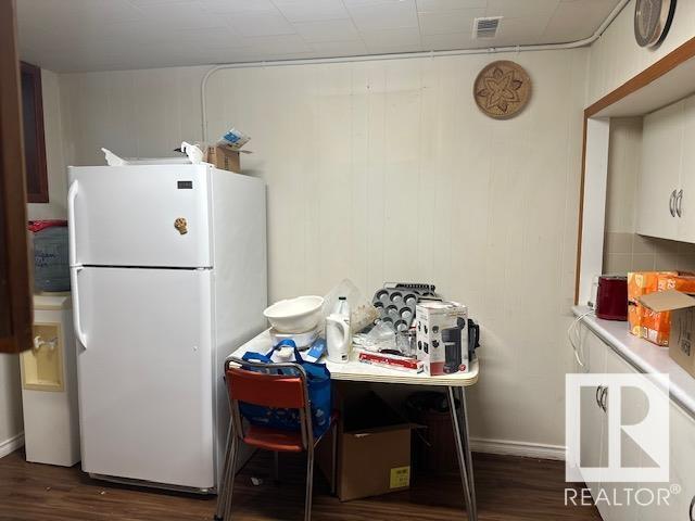 Property at 10912 155 ST NW image 4