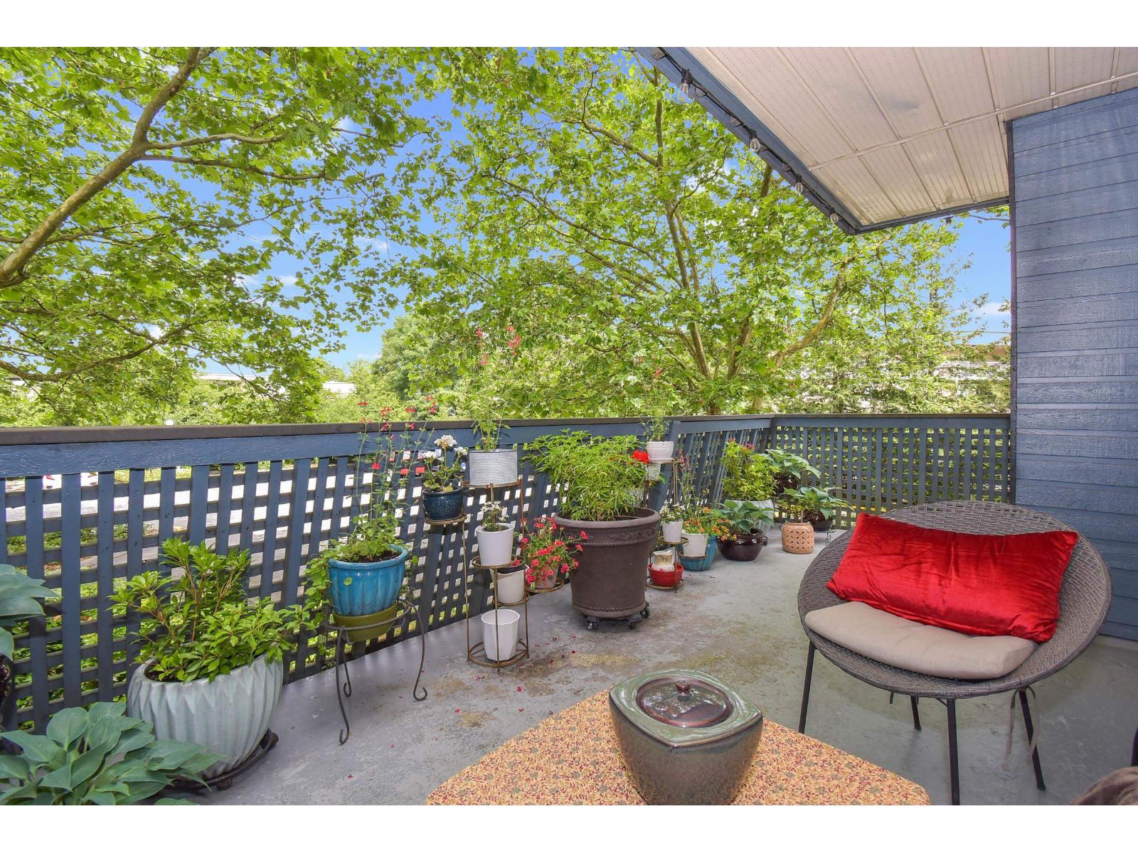 101 5906 176A STREET, surrey, British Columbia