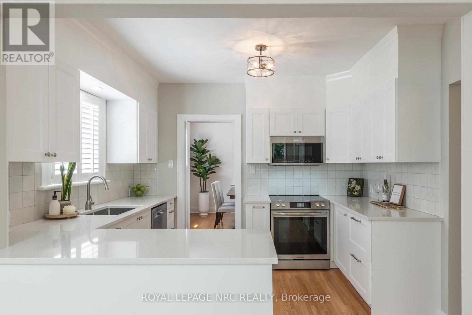 51 Hillcrest Avenue, St. Catharines, Ontario  L2R 4Y3 - Photo 12 - X12262453