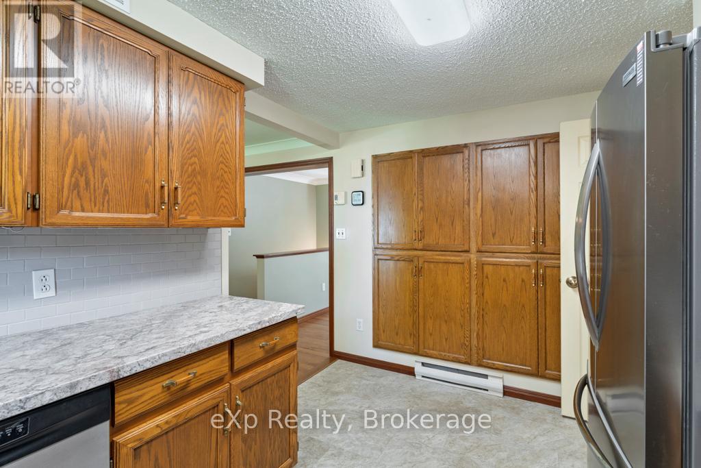 29 Everett Road, South Bruce Peninsula, Ontario  N0H 2T0 - Photo 14 - X12279408