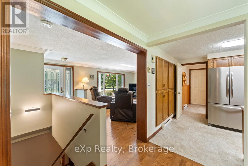 29 Everett Road, South Bruce Peninsula, Ontario  N0H 2T0 - Photo 27 - X12279408