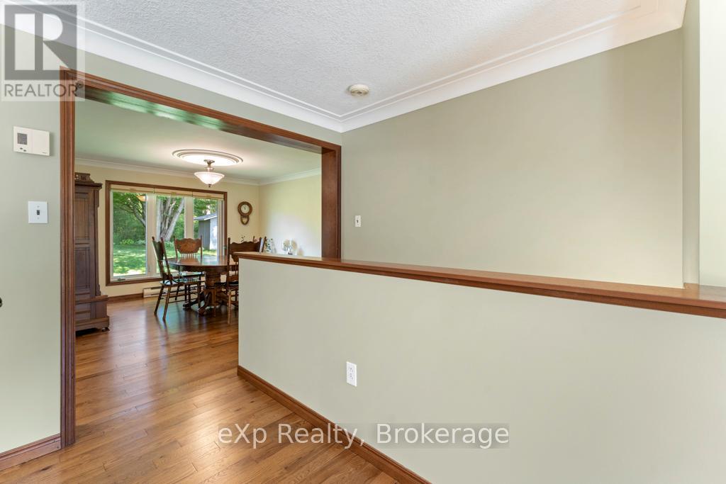 29 Everett Road, South Bruce Peninsula, Ontario  N0H 2T0 - Photo 8 - X12279408