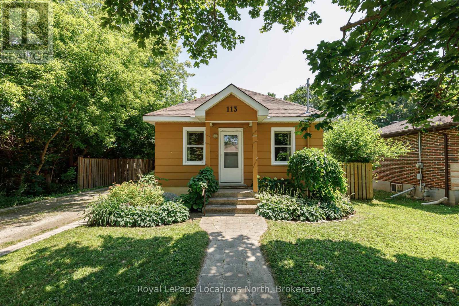 113 Bruce Street S, Blue Mountains, Ontario  N0H 2P0 - Photo 2 - X12279436