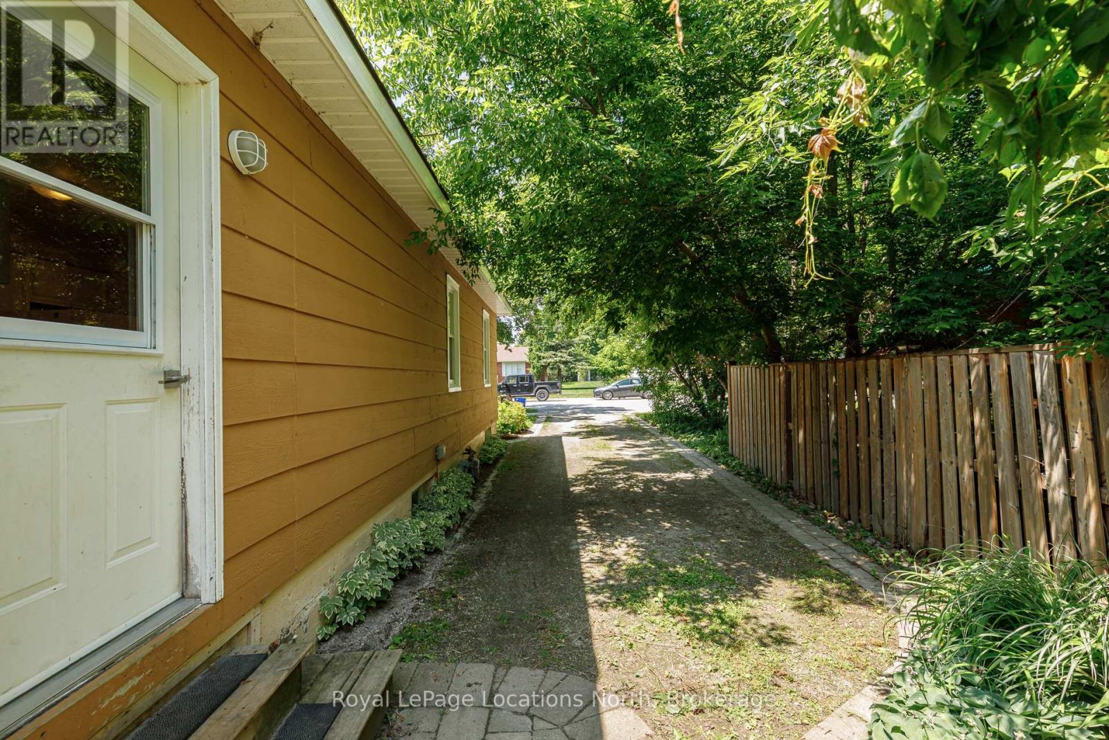 113 Bruce Street S, Blue Mountains, Ontario  N0H 2P0 - Photo 26 - X12279436