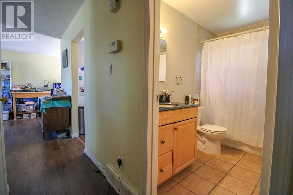 228 E 4th Avenue, Fort St. James, British Columbia  V0J 1P0 - Photo 11 - R3025612