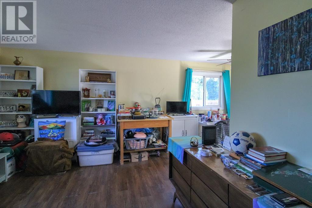 228 E 4th Avenue, Fort St. James, British Columbia  V0J 1P0 - Photo 9 - R3025612