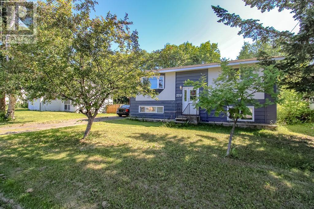 228 E 4th Avenue, Fort St. James, British Columbia  V0J 1P0 - Photo 1 - R3025612