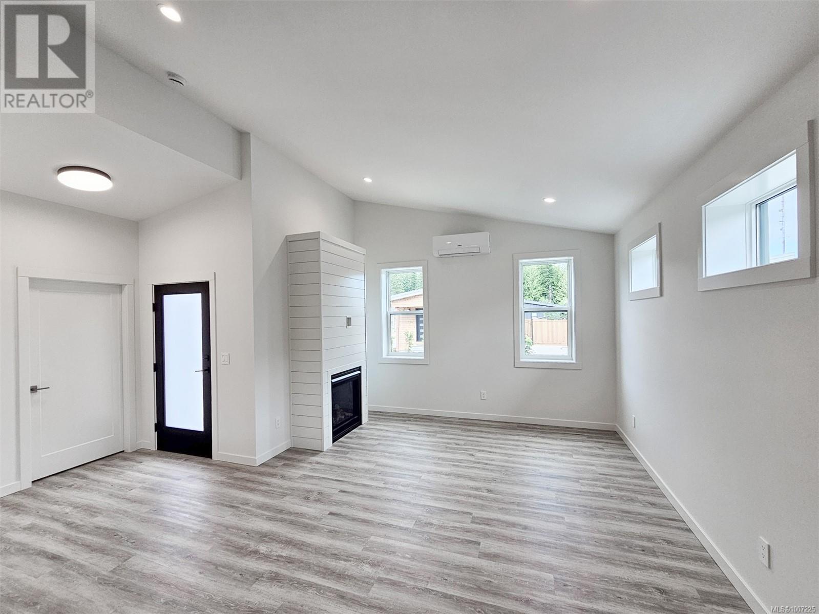 37 3025 Royston Rd, Cumberland, British Columbia  V0R 1S0 - Photo 4 - 1007225