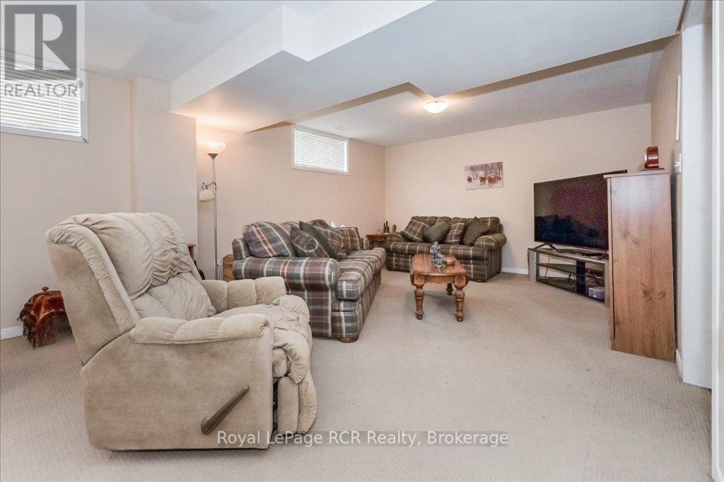 675 Albert Street, Wellington North, Ontario  N0G 2L2 - Photo 37 - X12071902