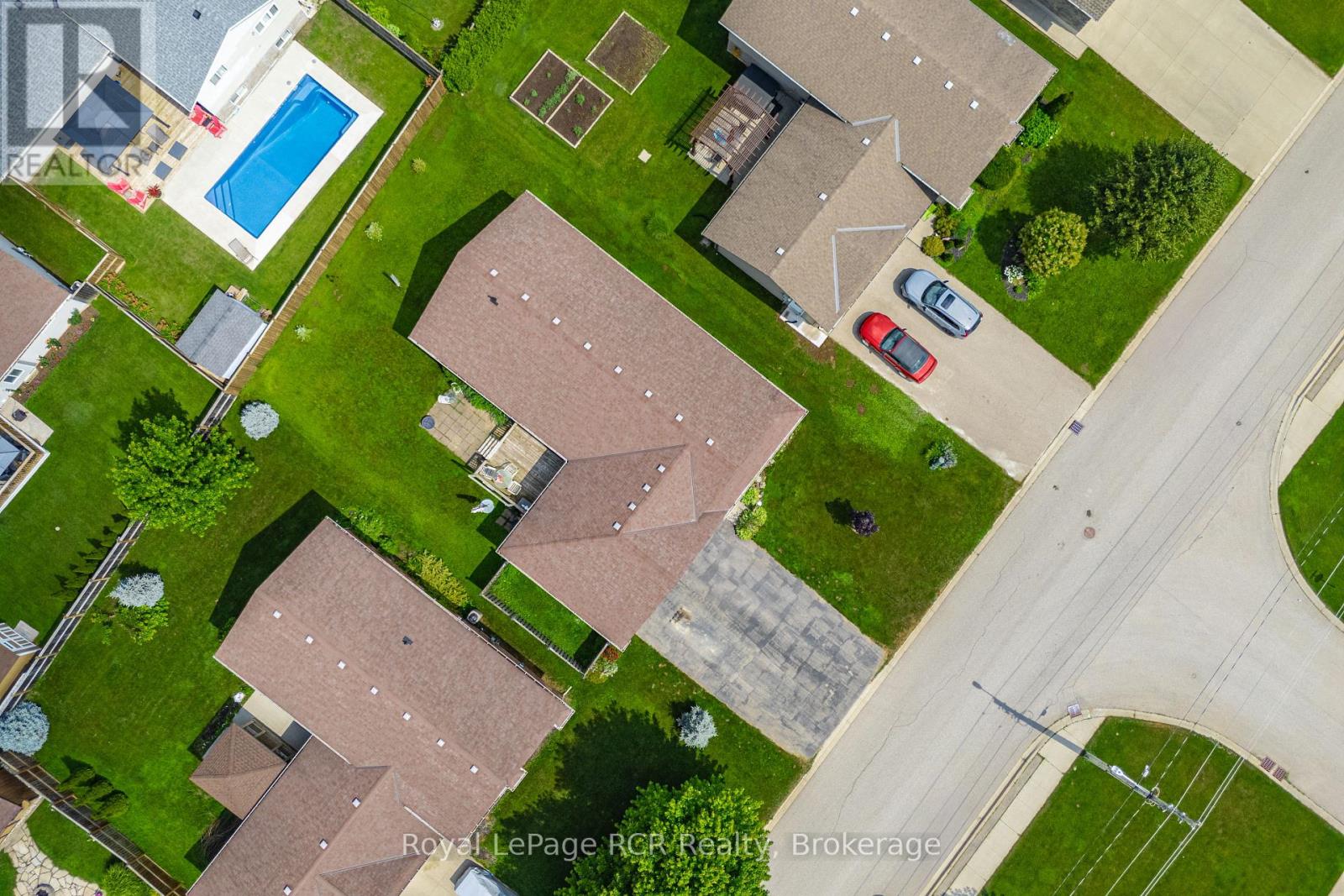 675 Albert Street, Wellington North, Ontario  N0G 2L2 - Photo 14 - X12071902
