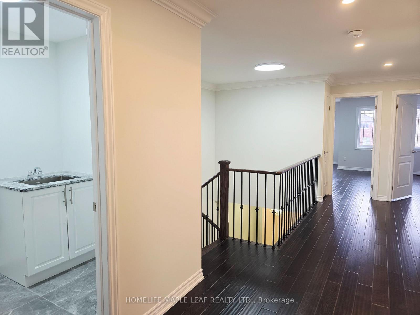 210 Palace Street, Thorold (Thorold Downtown), Ontario  L2V 3P4 - Photo 10 - X12279263