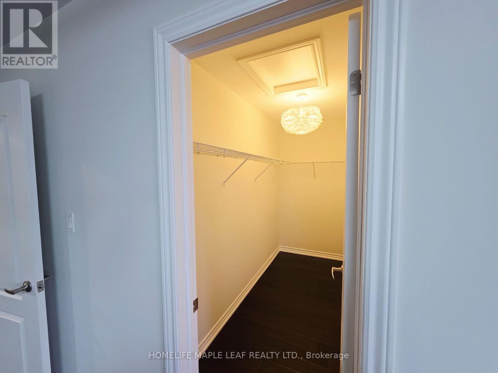 210 Palace Street, Thorold (Thorold Downtown), Ontario  L2V 3P4 - Photo 12 - X12279263