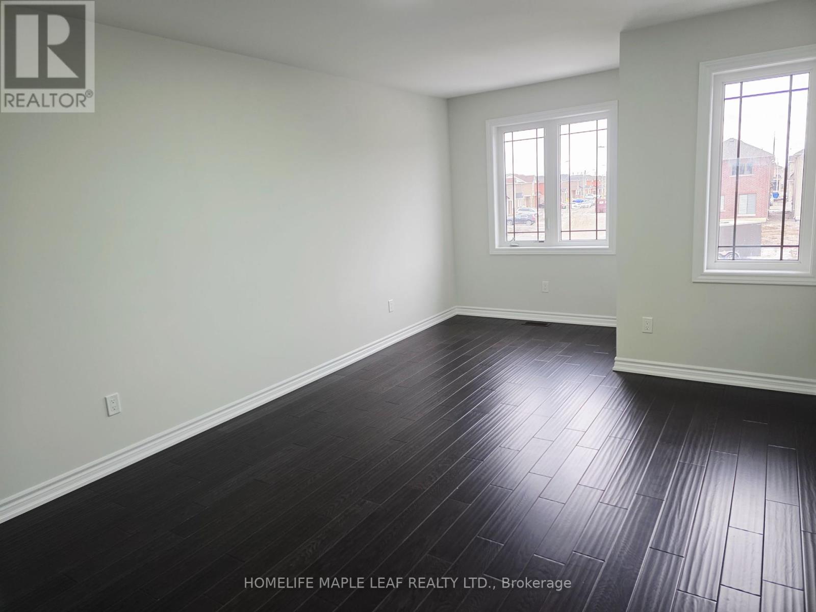 210 Palace Street, Thorold (Thorold Downtown), Ontario  L2V 3P4 - Photo 15 - X12279263