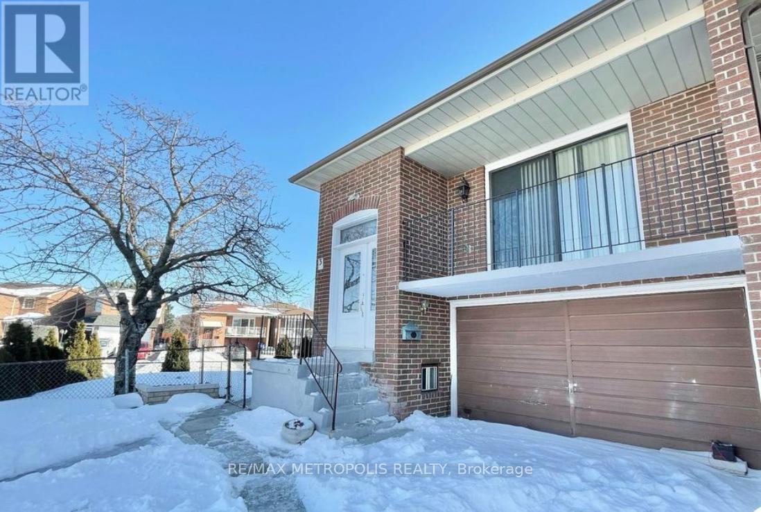 UPPER - 3 PRAIRIE DUNES PLACE, Vaughan, Ontario