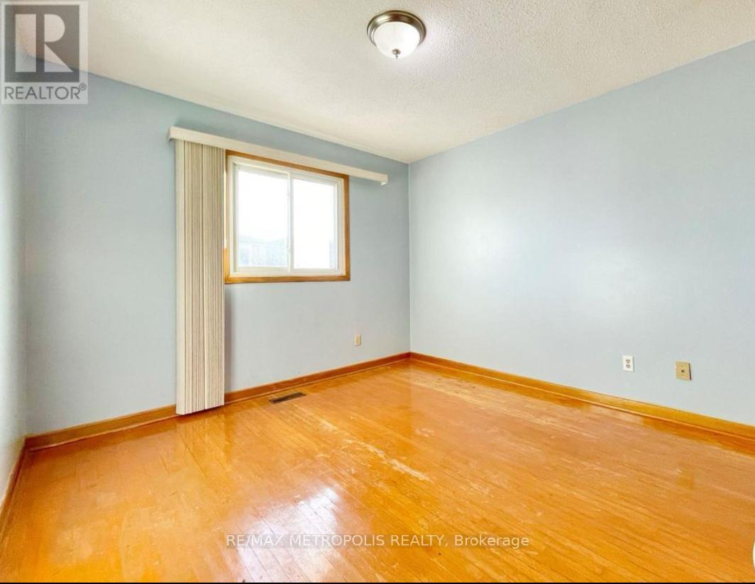 Upper - 3 Prairie Dunes Place, Vaughan, Ontario  L4K 2E4 - Photo 15 - N12279397