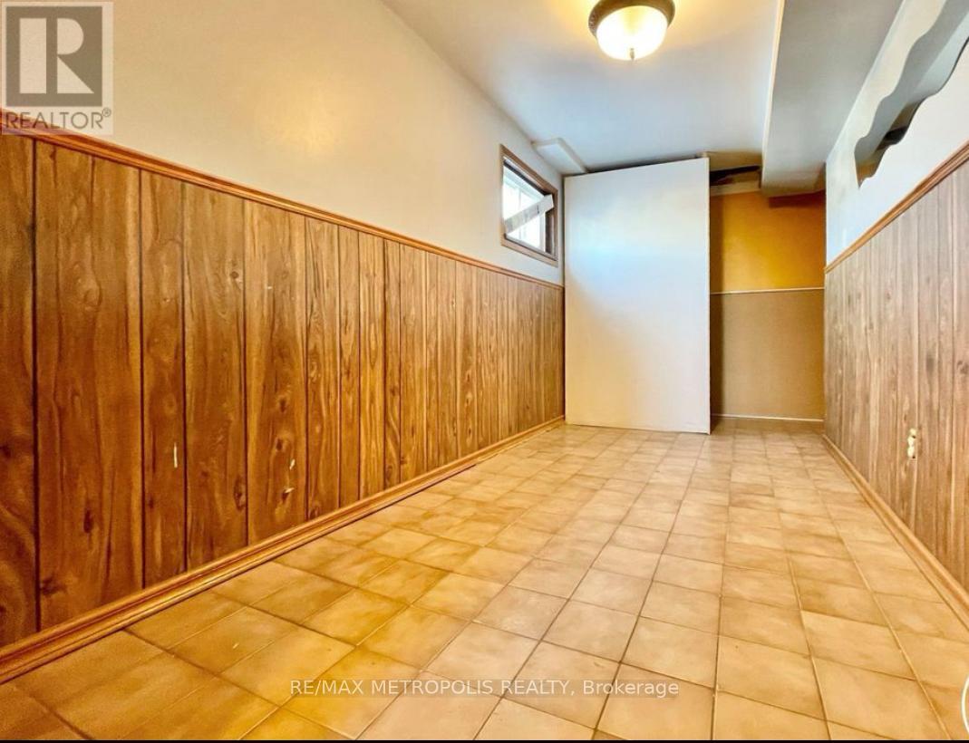 Upper - 3 Prairie Dunes Place, Vaughan, Ontario  L4K 2E4 - Photo 17 - N12279397