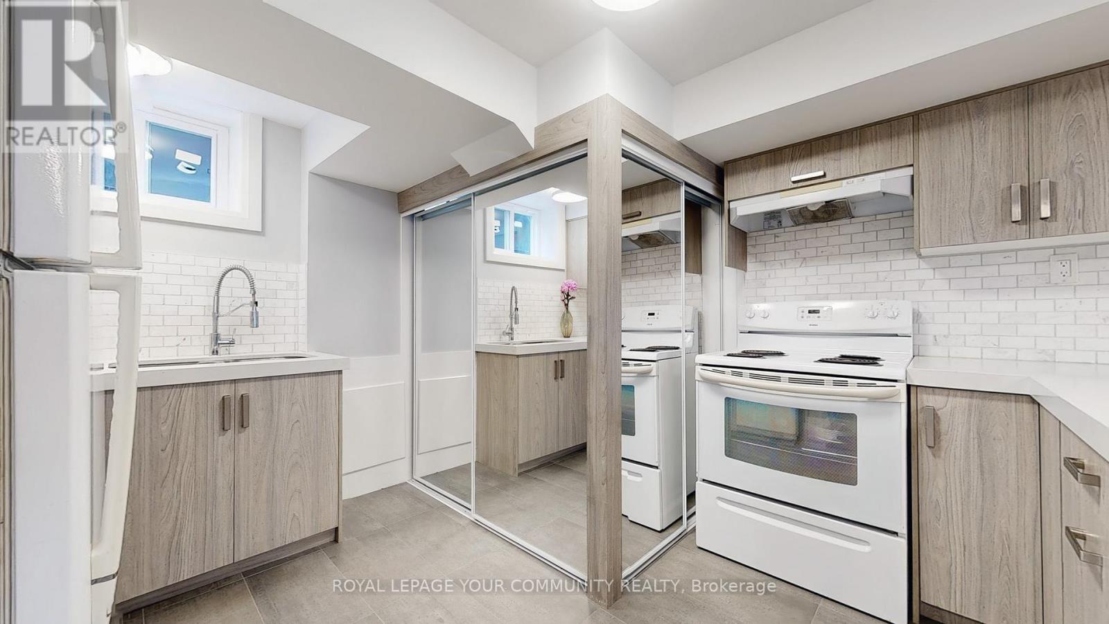29 Manadon Drive, Toronto (Newtonbrook West), Ontario  M2M 1W8 - Photo 36 - C12279153