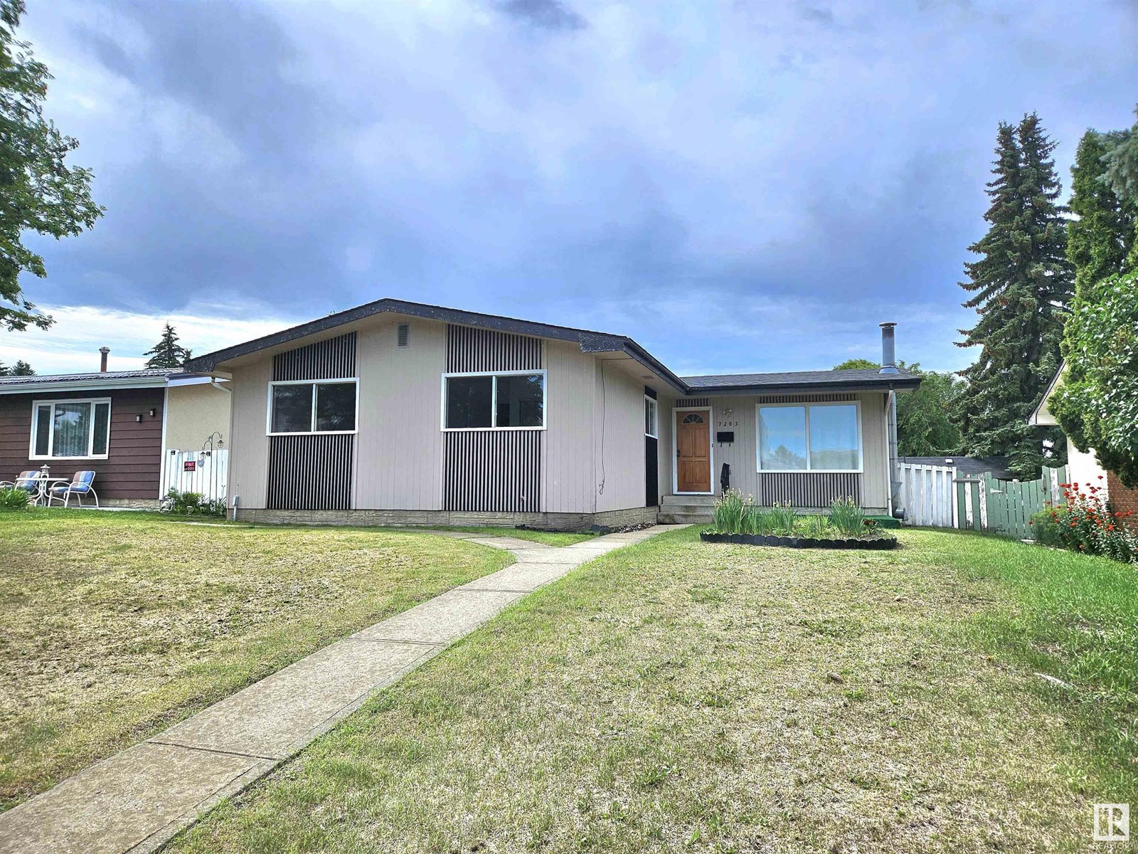 7203 138 Av Nw, Edmonton, Alberta  T5C 2L9 - Photo 1 - E4447272