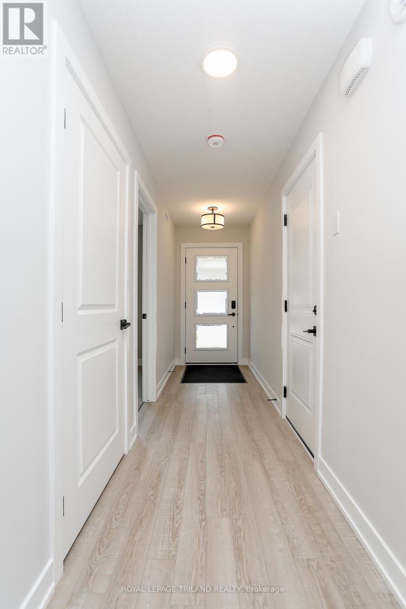51 White Tail Path, Central Elgin, Ontario  N5R 0N7 - Photo 3 - X12279482