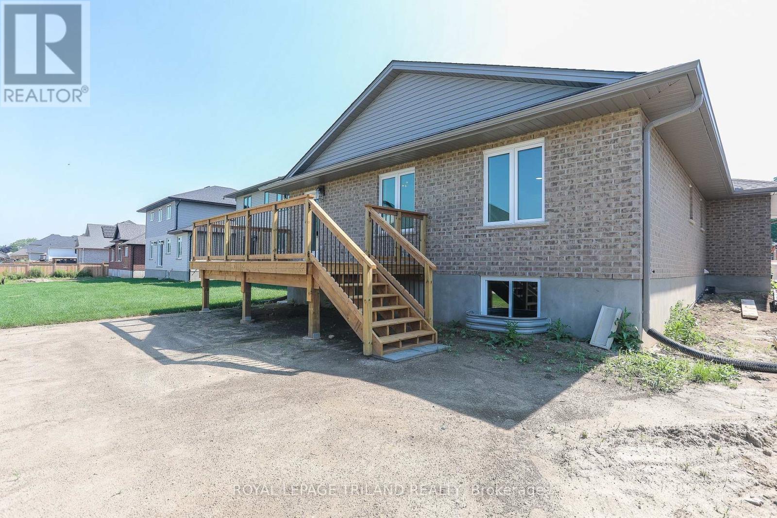 51 White Tail Path, Central Elgin, Ontario  N5R 0N7 - Photo 37 - X12279482