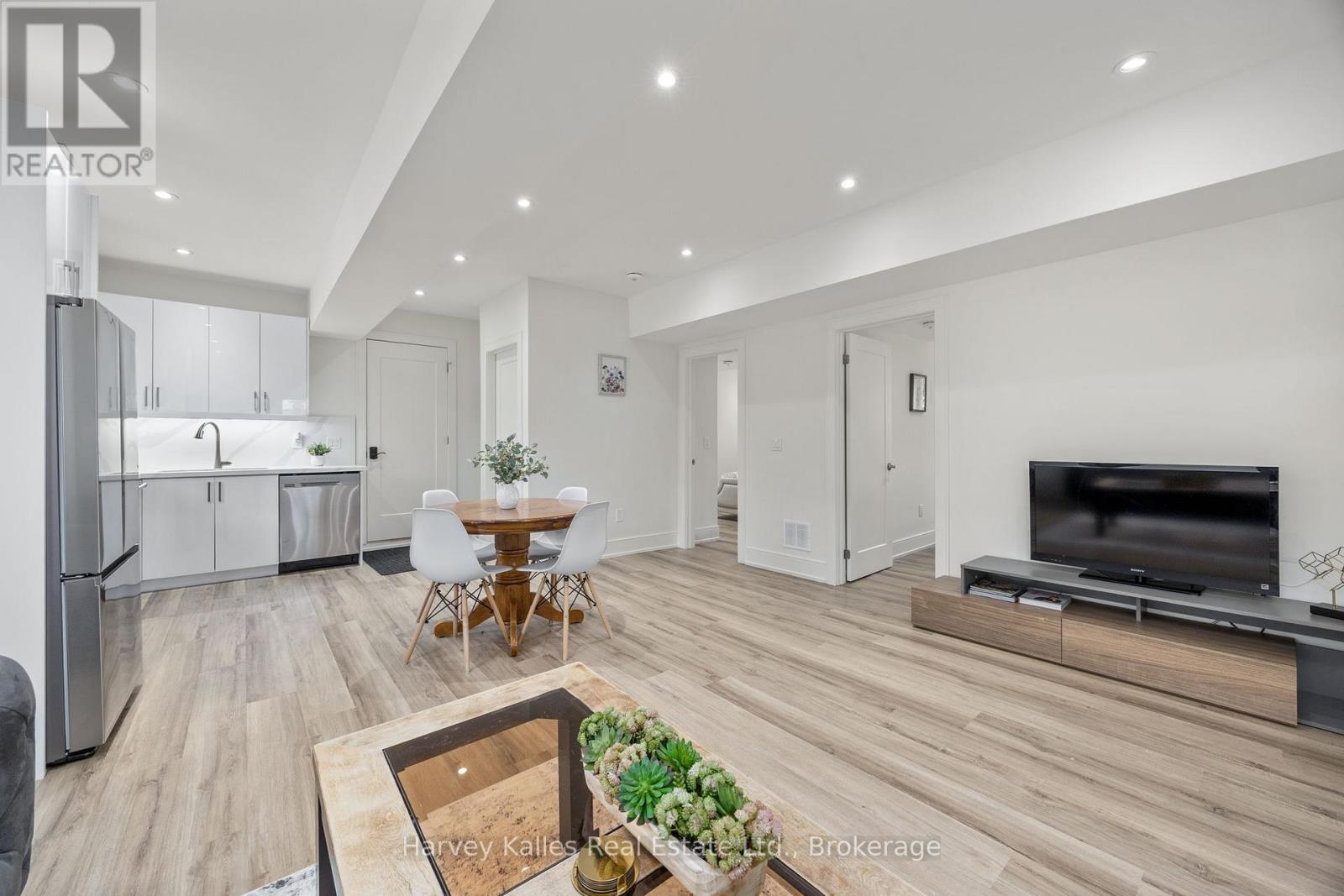 Unit C - 297 Seventh Street, Collingwood, Ontario  L9Y 2B2 - Photo 10 - S12231215