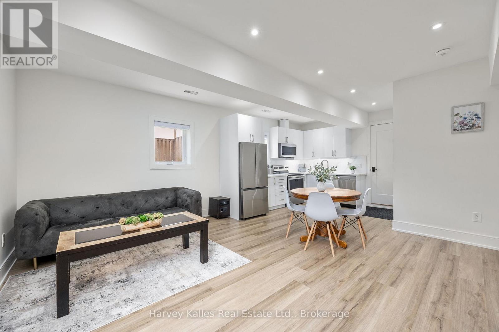 Unit C - 297 Seventh Street, Collingwood, Ontario  L9Y 2B2 - Photo 6 - S12231215