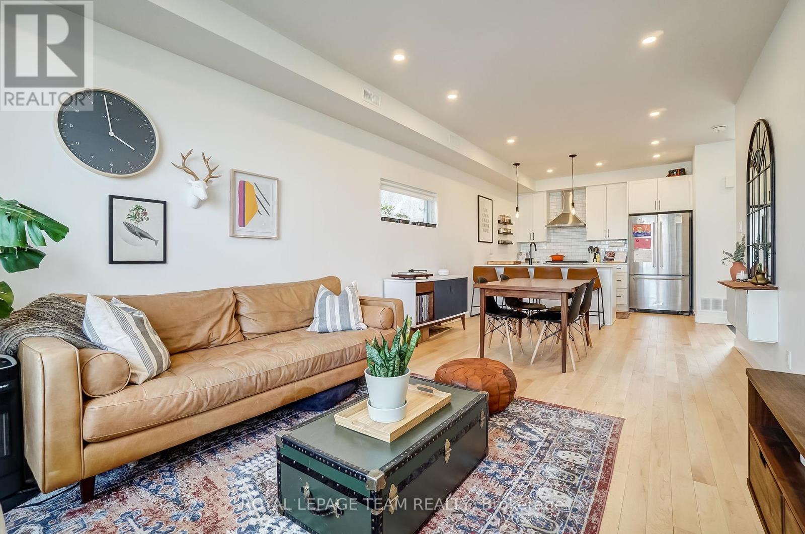 Property at 125 CARRUTHERS AVENUE image 4