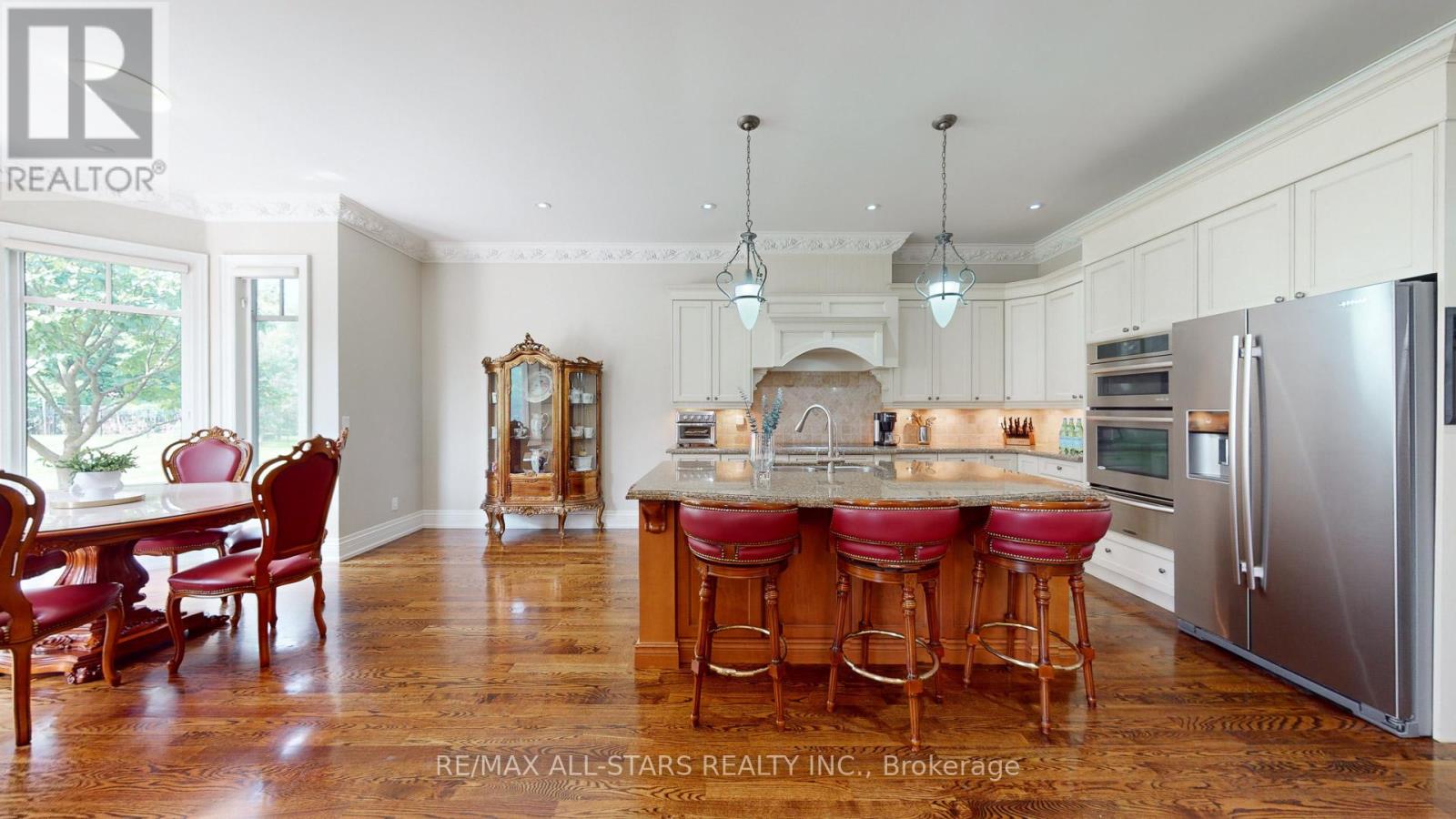 70 Richard Lovat Court, Vaughan (Kleinburg), Ontario  L0J 1C0 - Photo 23 - N12274801