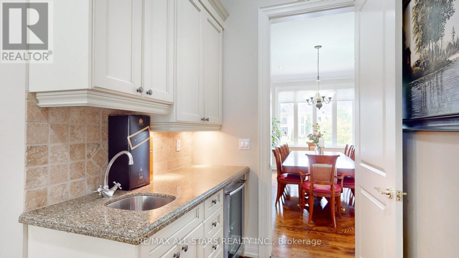 70 Richard Lovat Court, Vaughan (Kleinburg), Ontario  L0J 1C0 - Photo 18 - N12274801