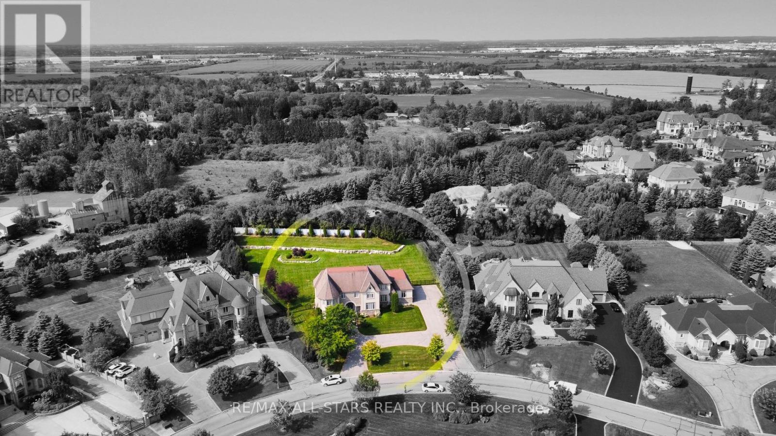 70 Richard Lovat Court, Vaughan (Kleinburg), Ontario  L0J 1C0 - Photo 47 - N12274801