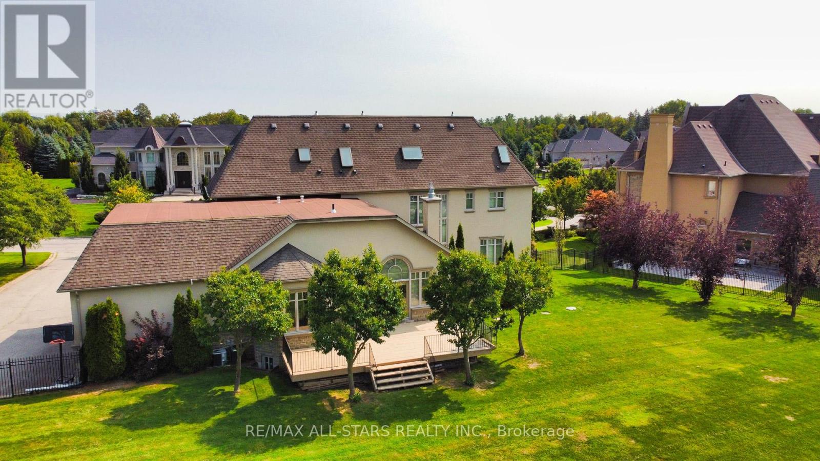 70 Richard Lovat Court, Vaughan (Kleinburg), Ontario  L0J 1C0 - Photo 6 - N12274801