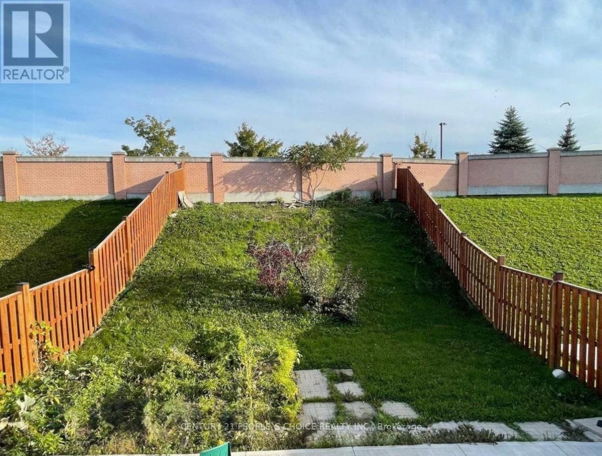20 Murphy Road, Brampton (Gore Industrial North), Ontario  L6S 6L2 - Photo 20 - W12279388