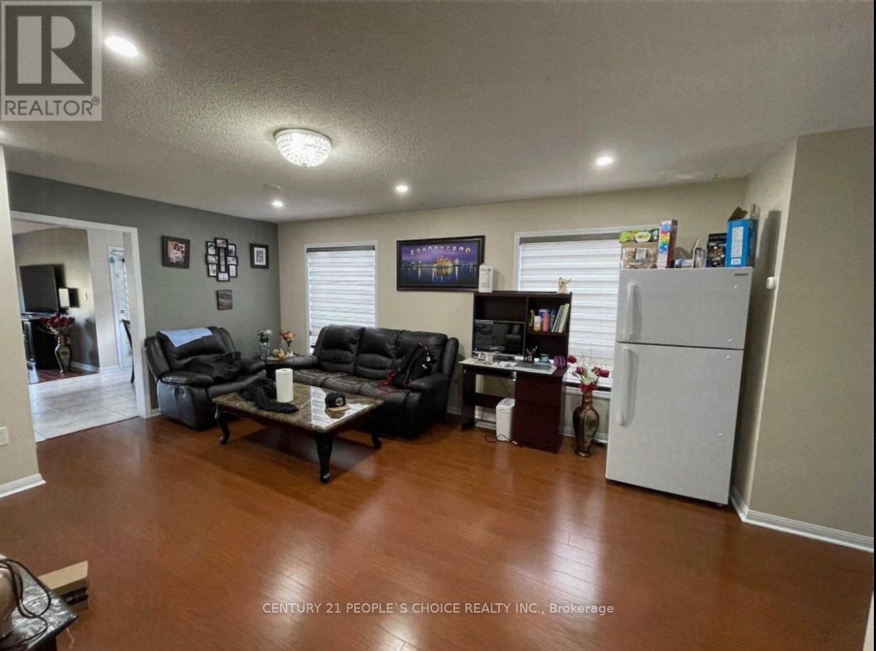 20 Murphy Road, Brampton (Gore Industrial North), Ontario  L6S 6L2 - Photo 7 - W12279388