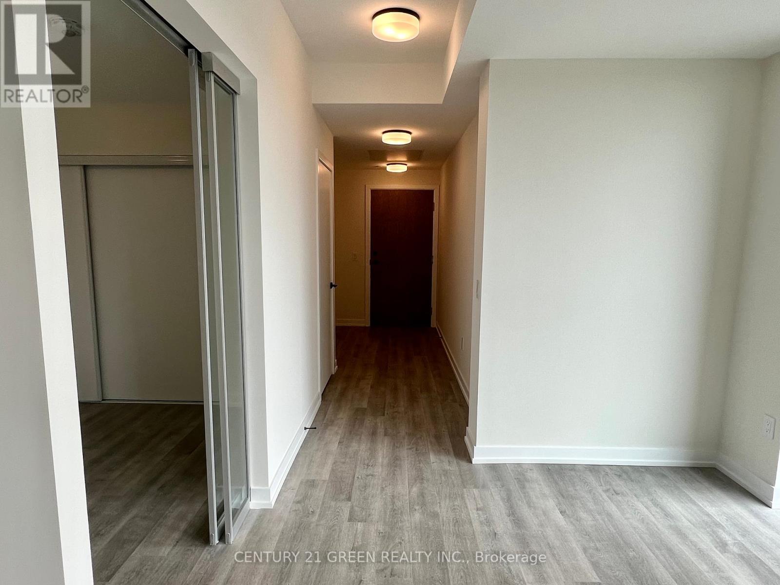703 - 2300 St. Clair Avenue W, Toronto, Ontario  M6N 0B3 - Photo 3 - W12279404