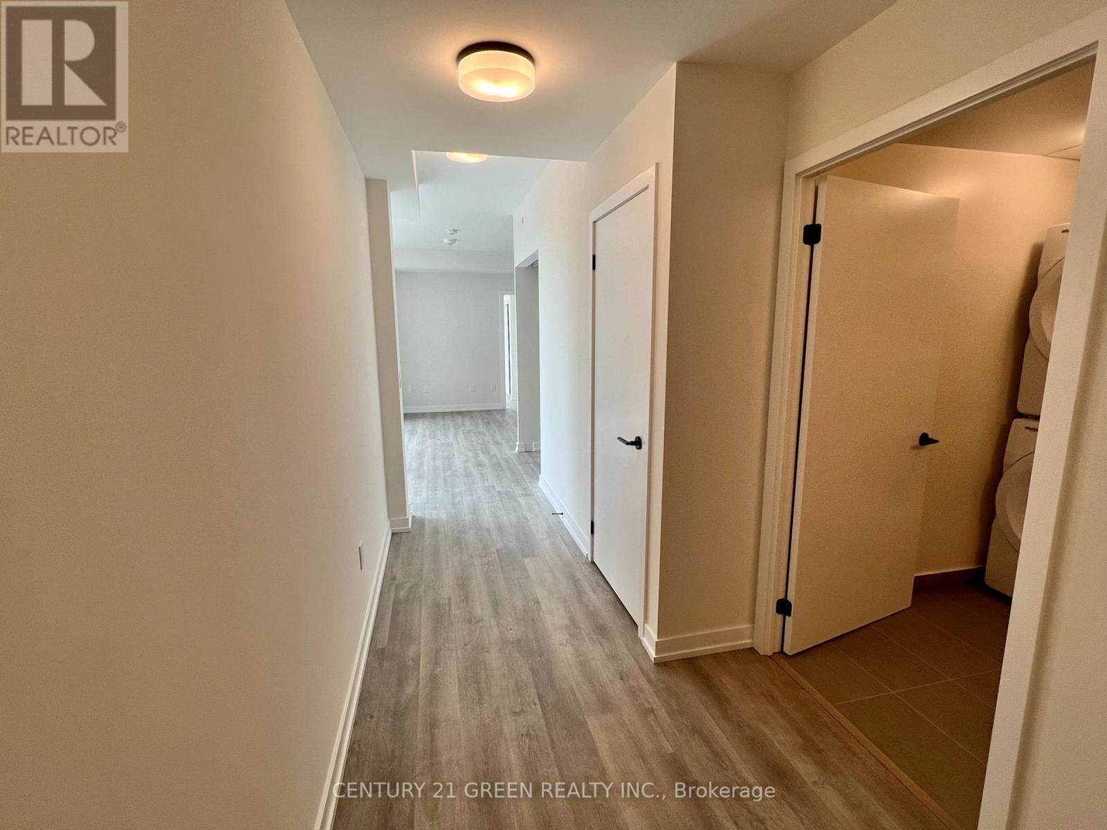 703 - 2300 St. Clair Avenue W, Toronto, Ontario  M6N 0B3 - Photo 4 - W12279404
